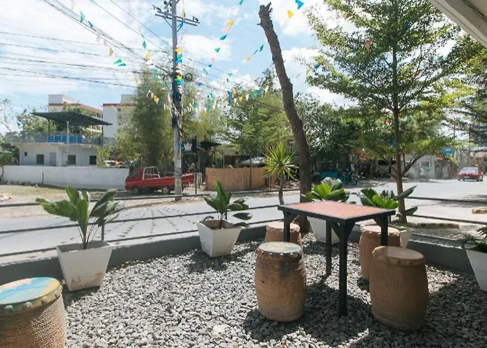 Reddoorz @ Fat J Apartelle Mactan Lapu-Lapu City