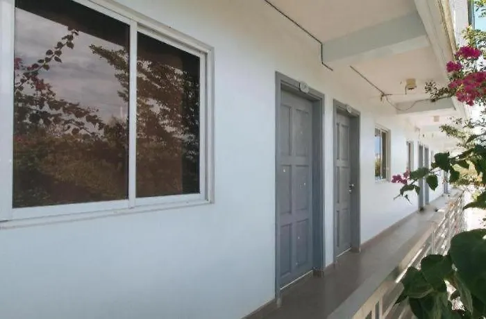 Reddoorz @ Fat J Apartelle Mactan *